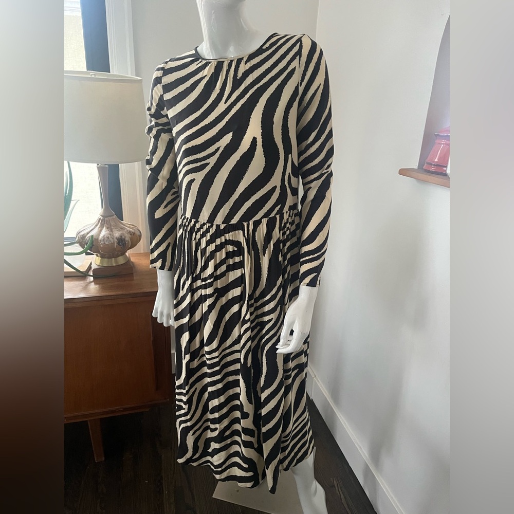 H&M Black and White Zebra Long Sleeve Dress